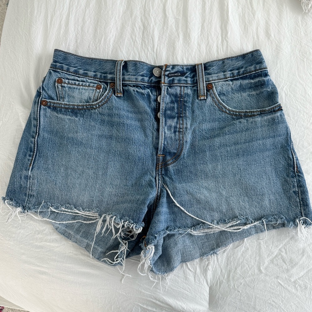 501 Levi’s High Waisted Shorts
